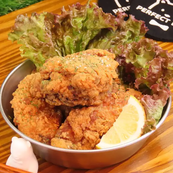 PBKのビアチキ全種盛り合わせ(店舗公式掲載写真)。